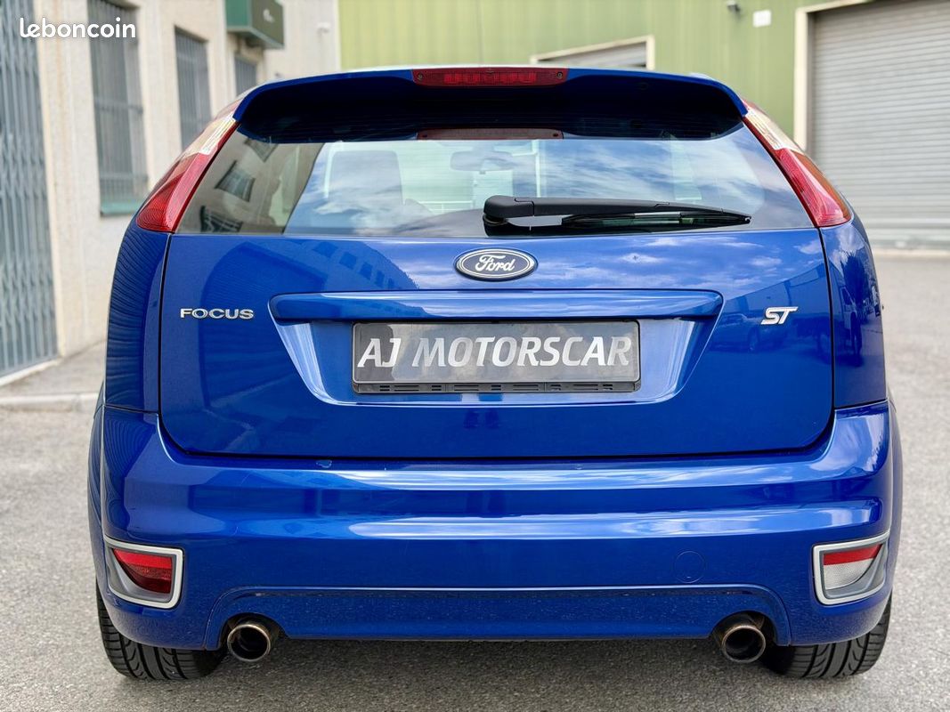 FORD FOCUS ST 2.5 225Ch MK2- Toit ouvrant - xénons - Première main (image 6)