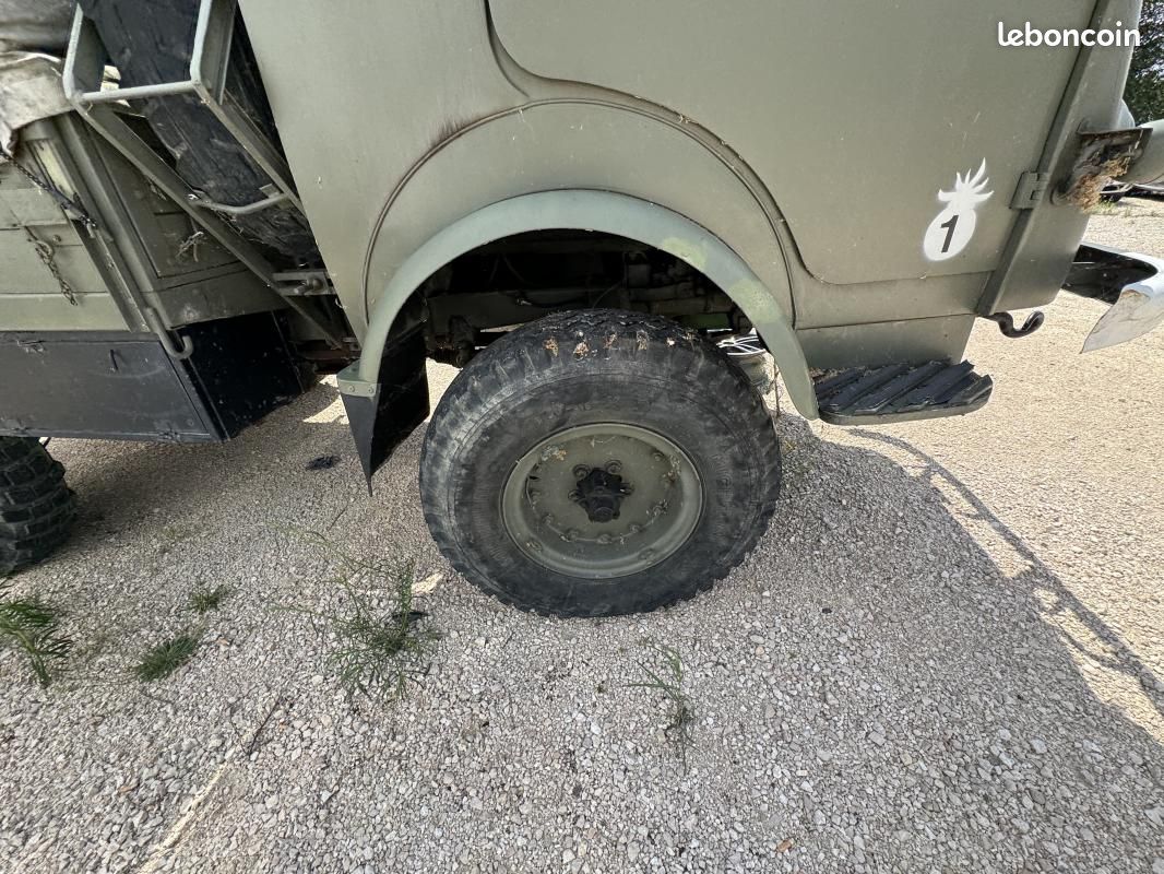 Renault Goélette 4X4 CAMION MILITAIRE BACHÉ (image 9)