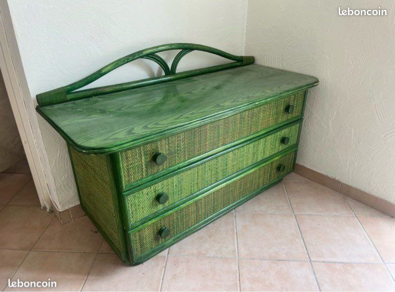 Lit, commode, table de chevet, miroir (image 4)