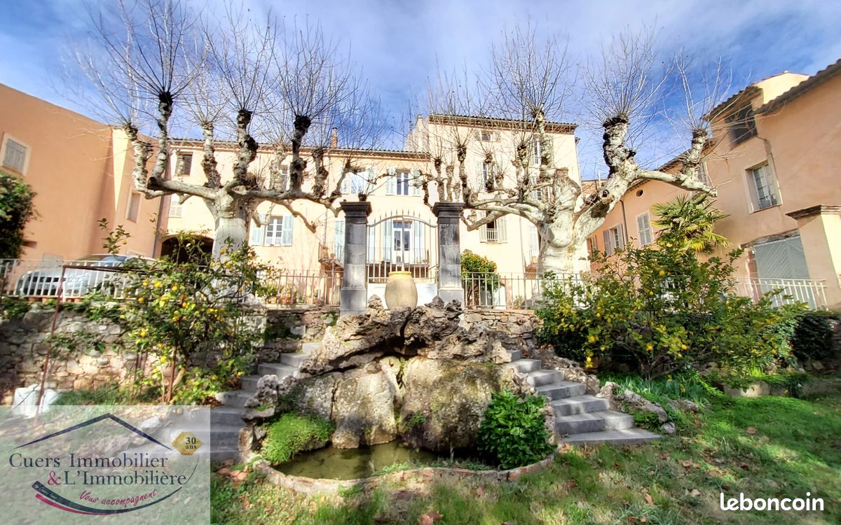 Maison 20 pièces 580 m² · à Puget-Ville · 580 m² · 890 000 €