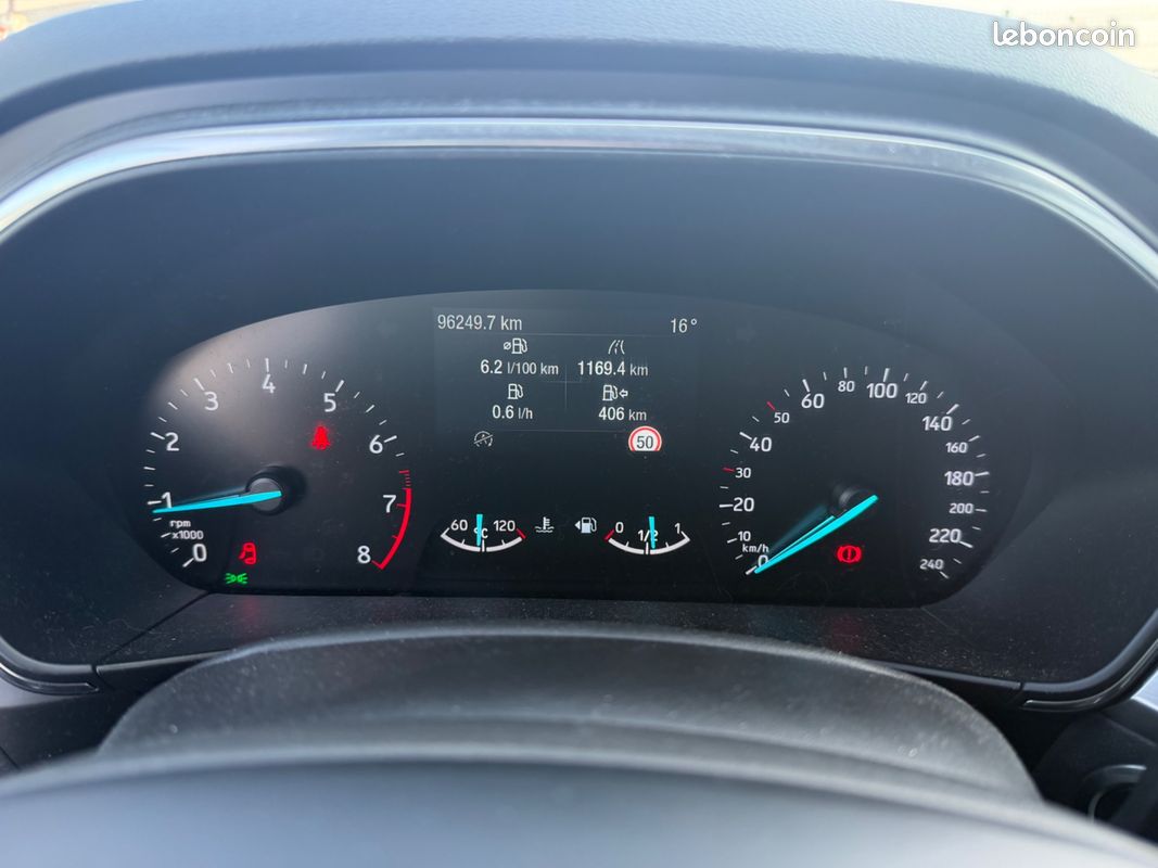 FORD FOCUS BREAK 1.0 ECOBOOST SCTI 125CH TITANIUM - BLUETOOTH - GPS - CROCHET D'ATTELAGE - RADAR DE RECUl (image 24)