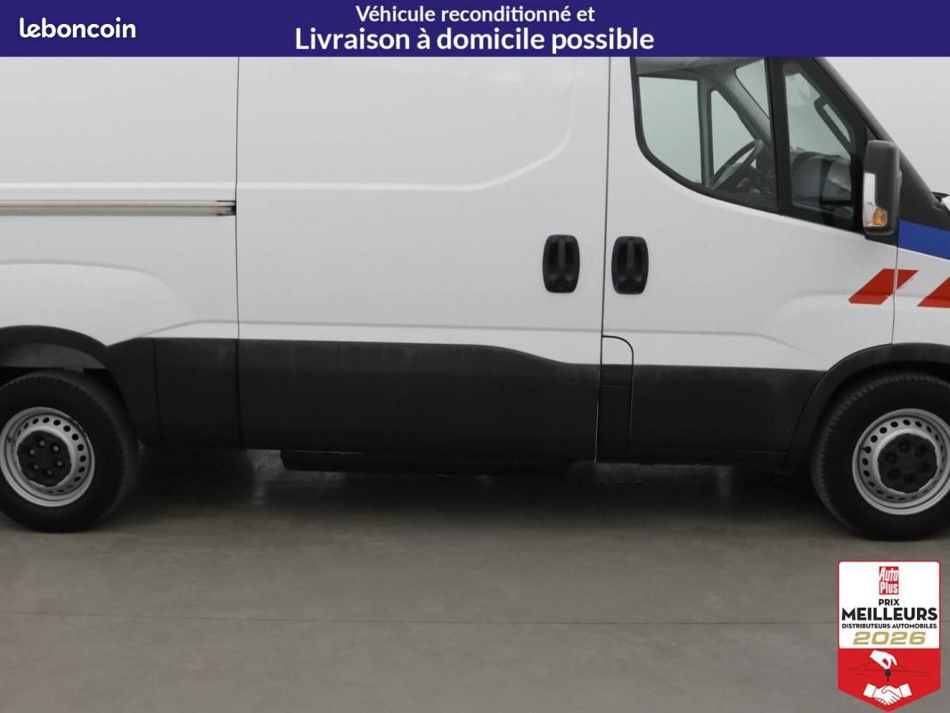 Iveco Daily BLUE POWER FOURGON GNV 35 S 14N 3520 V11 H2 BVA8 Hi-Mat (image 4)