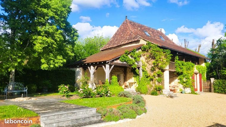 Propriété 4 pièces 105 m²