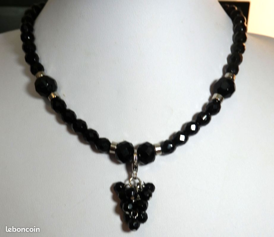 Collier pendentif amovible, perles de verre (image 1)