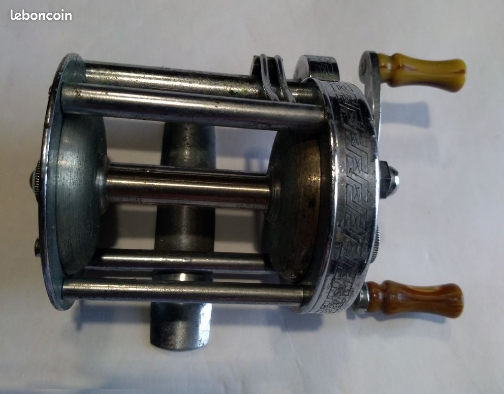 Lot 8 moulinets Anciens , Moulinet Vintage . Pêche