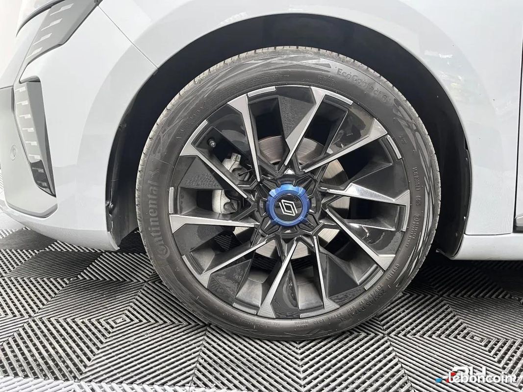 Renault Clio 1.6 E-Tech 145ch Full Hybrid Esprit Alpine (image 22)