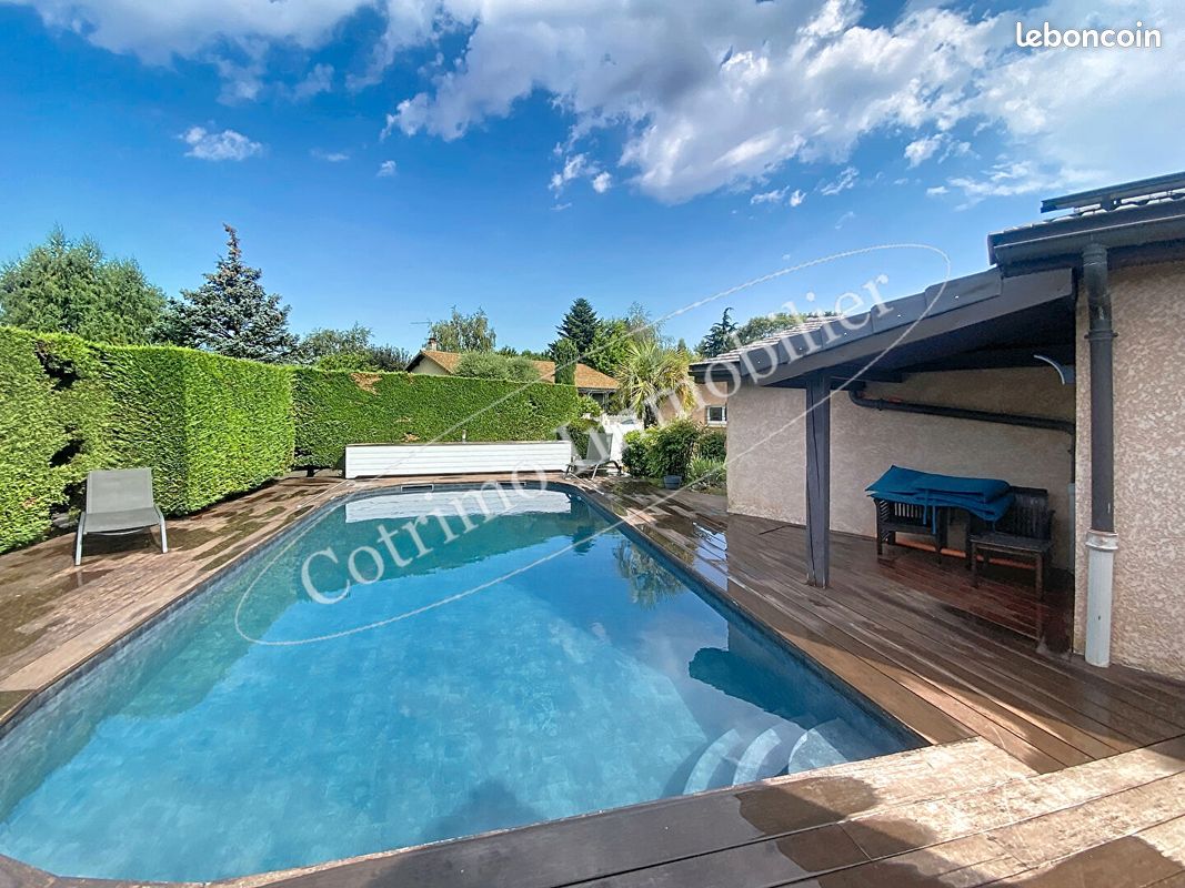 Maison 6 pièces 147 m² · à Genas · 147 m² · 582 000 €