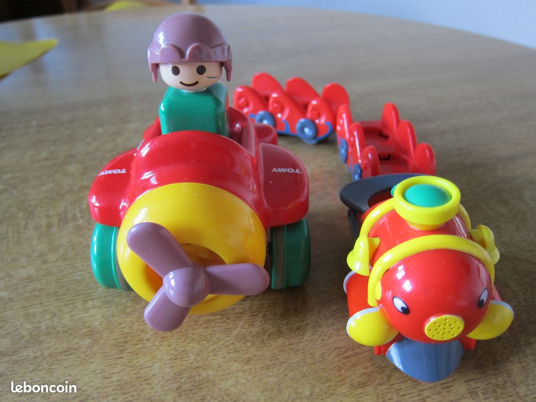 Tomy – Pousse Et Traîne – Avion à Pousser, Modèles Assortis, Jouet éducatif Lumineux Et Coloré, Dès 12 Mois