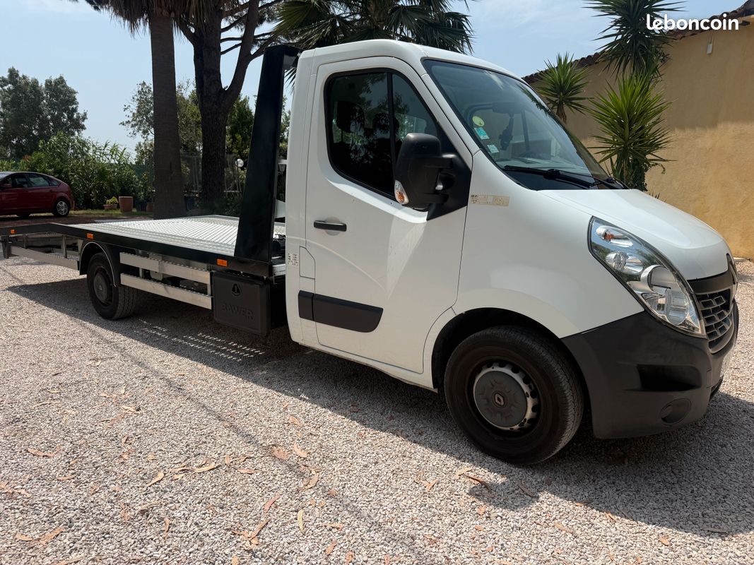 Renault Master Plateau / dépanneuse /porte voiture (image 1)