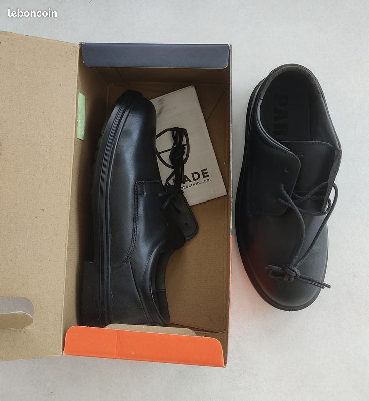 PARADE Chaussure De Sécurité Basse Pointure 43 Noir - Embout Acier SRC