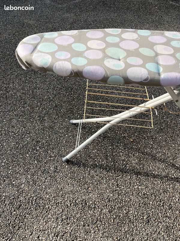 Table à repasser (image 1)