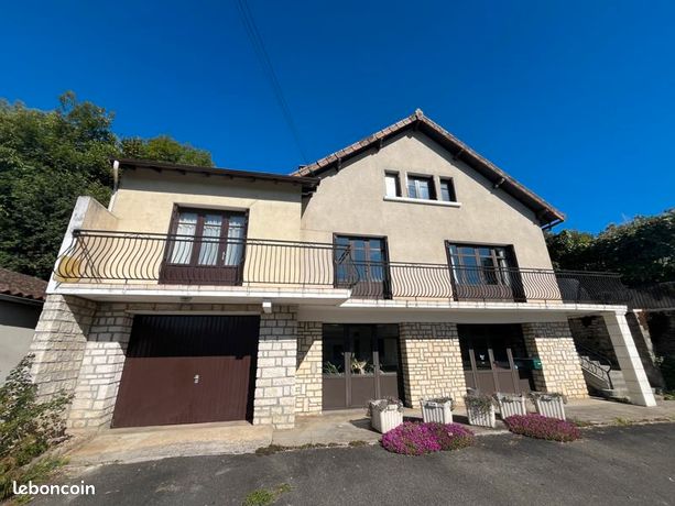 Maison de ville 11 pièces 250 m²