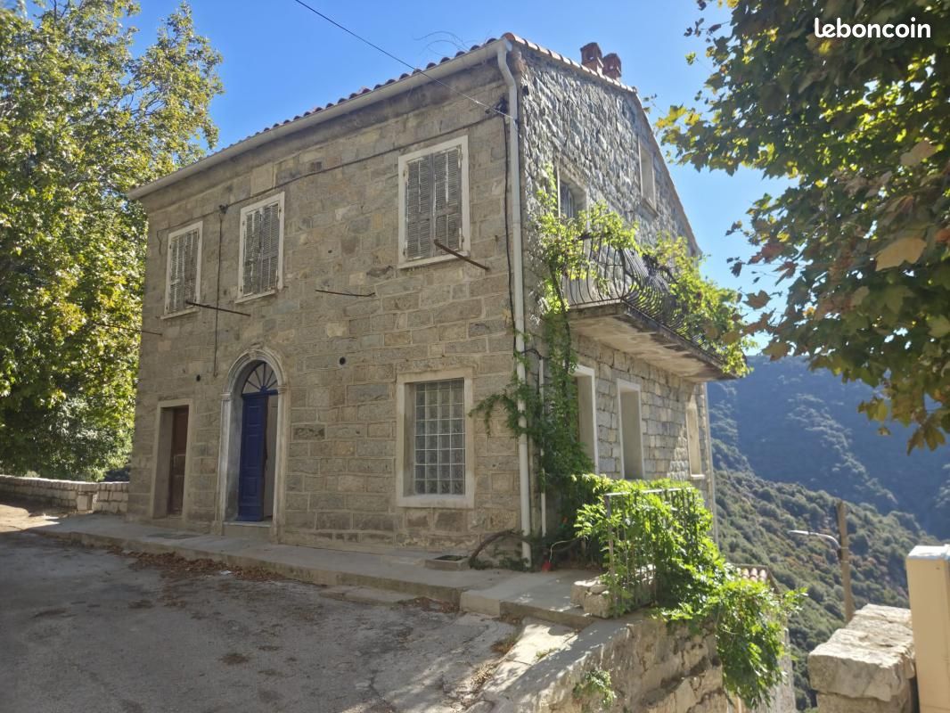 Maison 6 pièces 164 m² · à Cargiaca · 164 m² · 260 000 €
