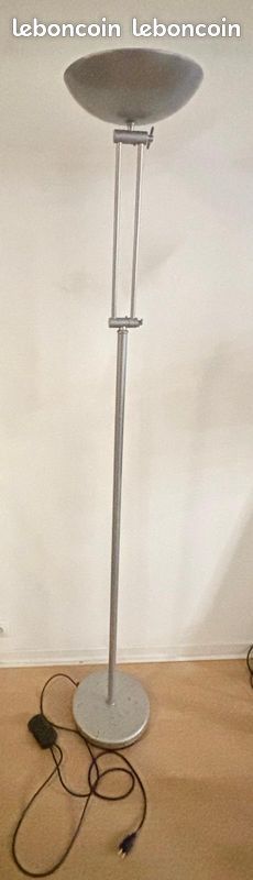 Grande lampe, lampadaire avec variateur d’intensité, gris, en métal , tête modulable, 185cm hauteur (prise Suisse) (image 1)