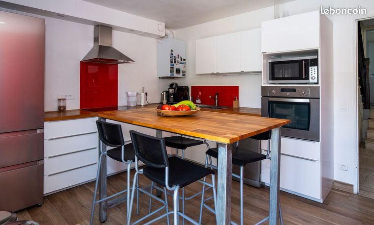Maison lumineuse avec jardin arboré - 5 pièces - 4 chambres — 4