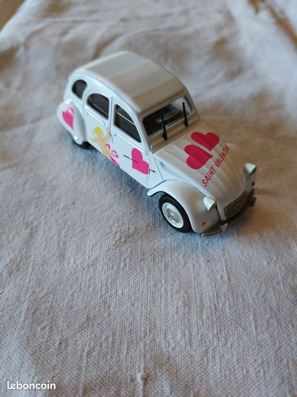 Norev Citroën 2CV Saint Valentin 1998 - 1/43 - Les Amoureux - Boîte D'origine