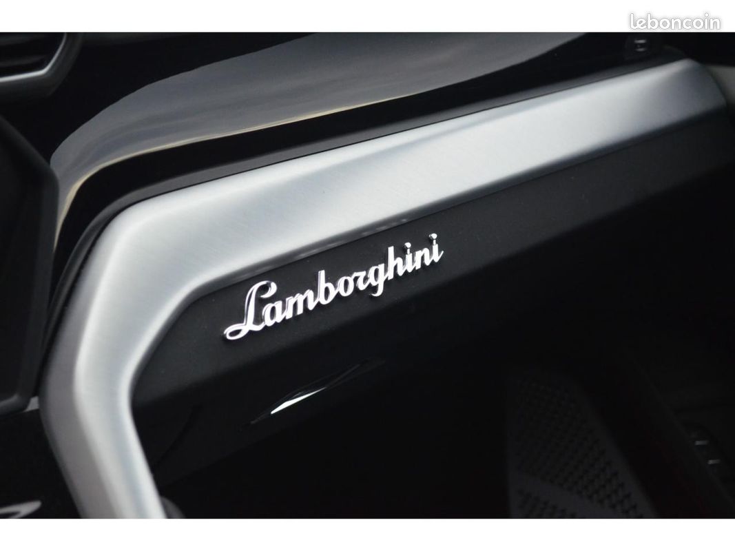 LAMBORGHINI URUS 4.0i V8 Biturbo - BVA (image 9)