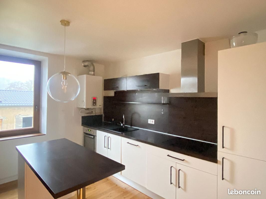 Appartement 2 pièces 61 m² · à Hettange-Grande · 61 m² · 880 €