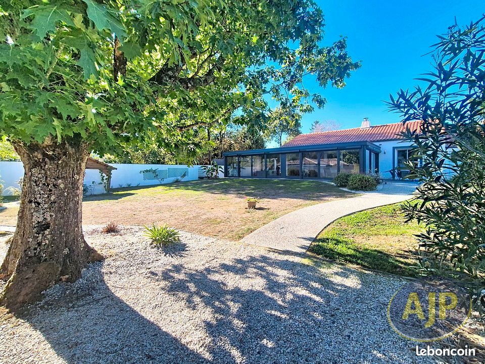 Maison 5 pièces 151 m² · à Montaigu-Vendée · 151 m² · 419 000 €