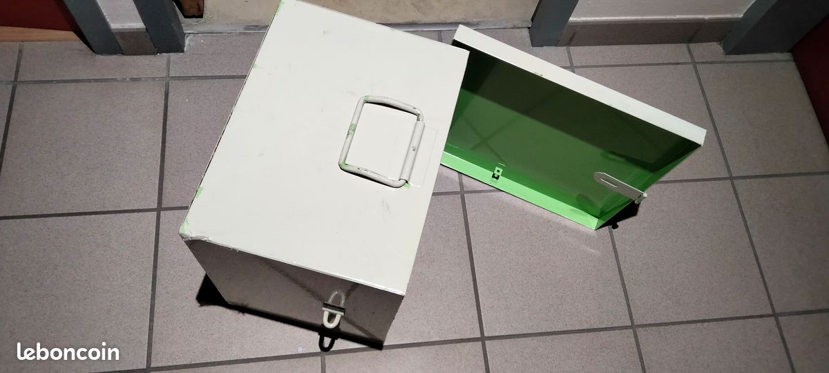 Caisse en métal (image 3)