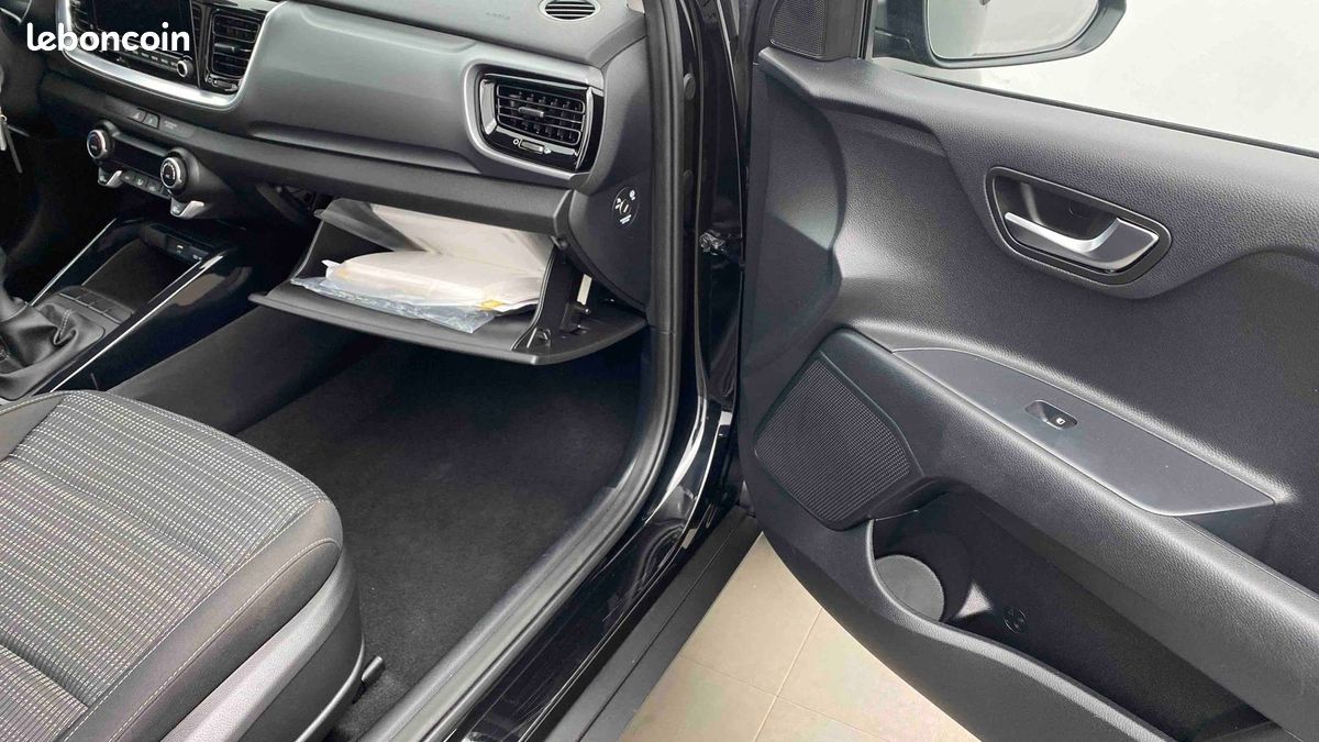 KIA Stonic 1.0 T-GDi 100 ch BVM6 Active (image 29)