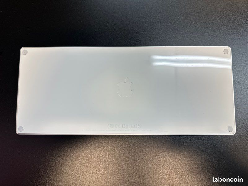 Apple Magic Keyboard sans touch ID (image 2)