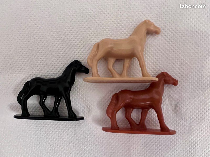 Lot de 3 chevaux Mac Donald’s année 2009 (image 3)