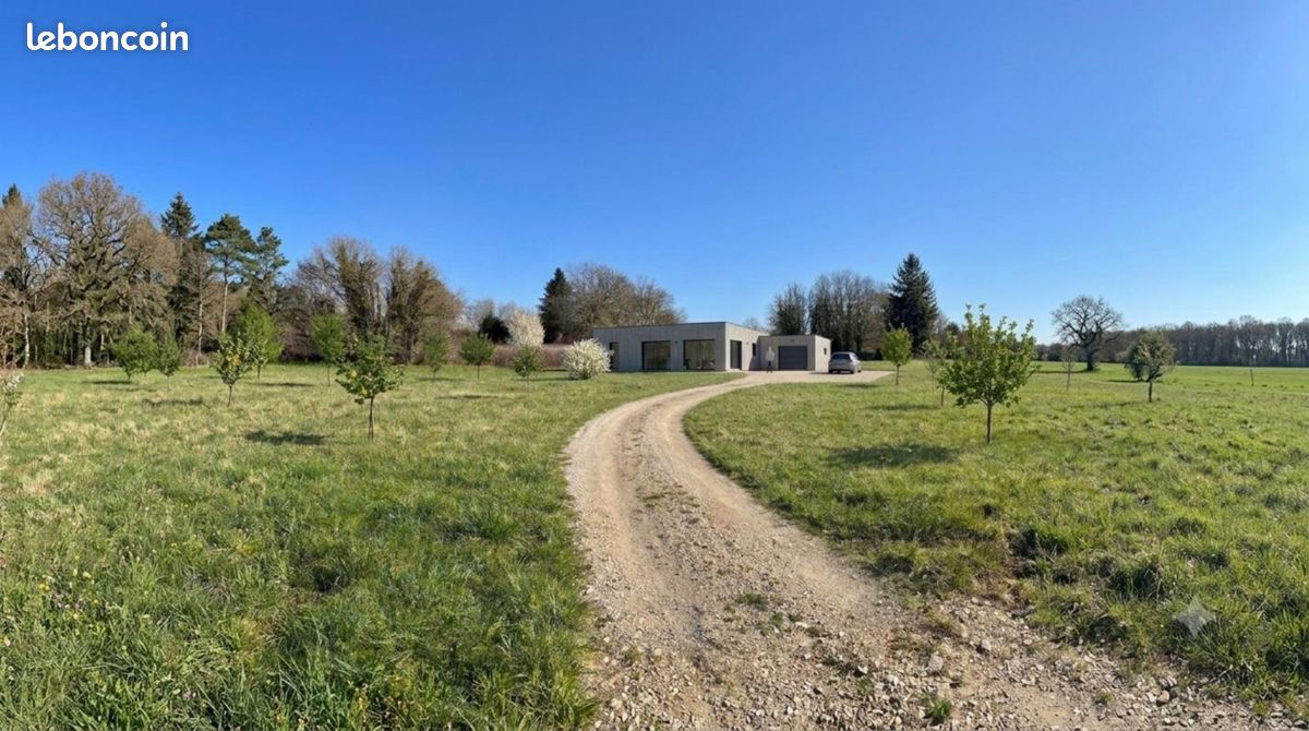 Terrain 2 223 m² Savignac Les Eglises · à Savignac-les-Églises · 35 900 €