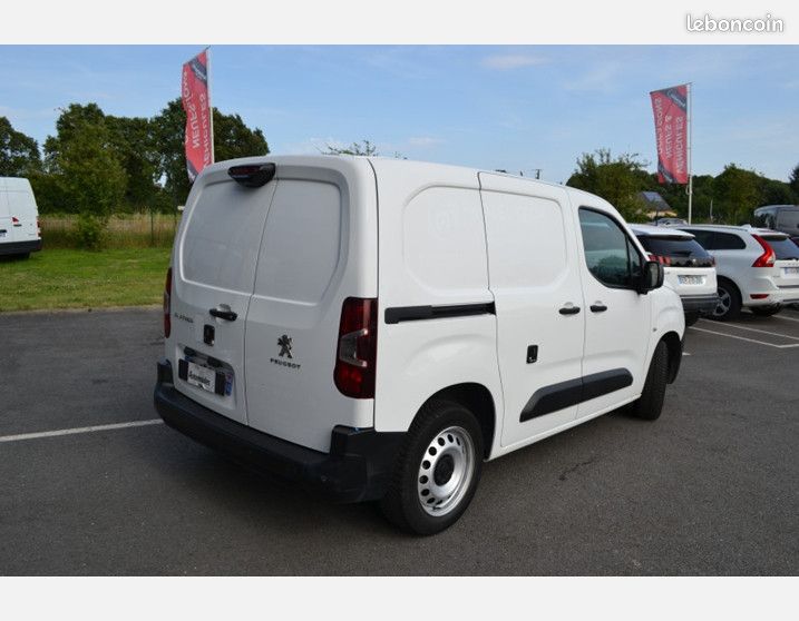 Peugeot PARTNER STANDARD 1000KG BLUEHDI 130CH S&S PREMIUM EAT8 (image 4)