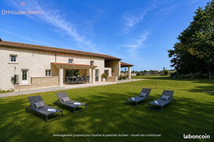 Maison 7 pièces 248 m²