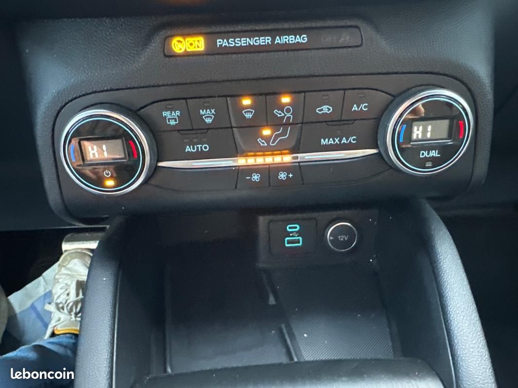 Ford Kuga 1.5 EcoBlue 120 S&S BVA8 ST-Line (image 31)