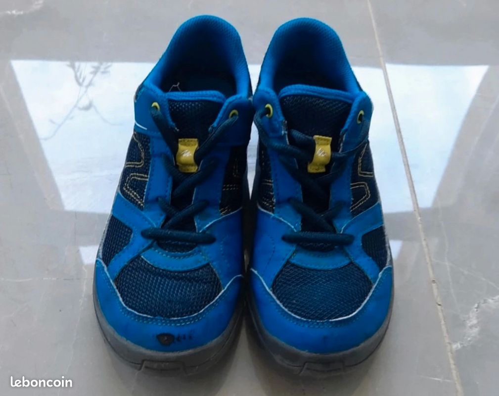 Chaussures de randonnée bleues Decathlon - T35- Bon état (image 1)