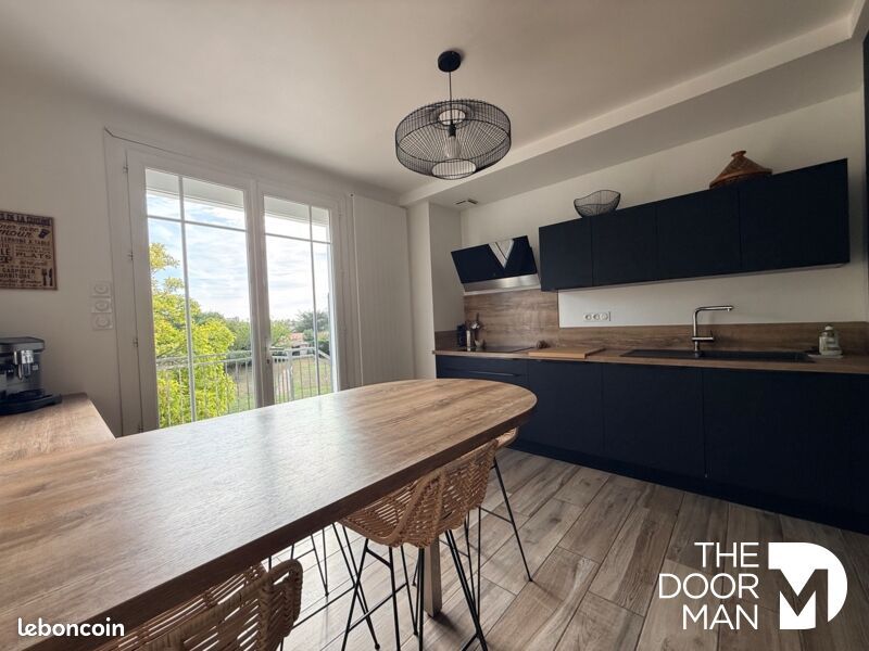 Maison 6 pièces 180 m² · à Niort · 180 m² · 364 500 €