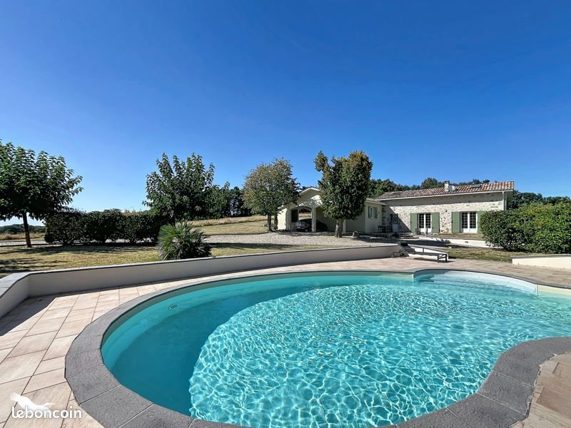 Maison 4 pièces 130 m² · à Casteljaloux · 130 m² · 399 000 €