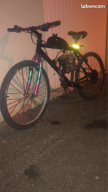 Vélo moteur (image 1)