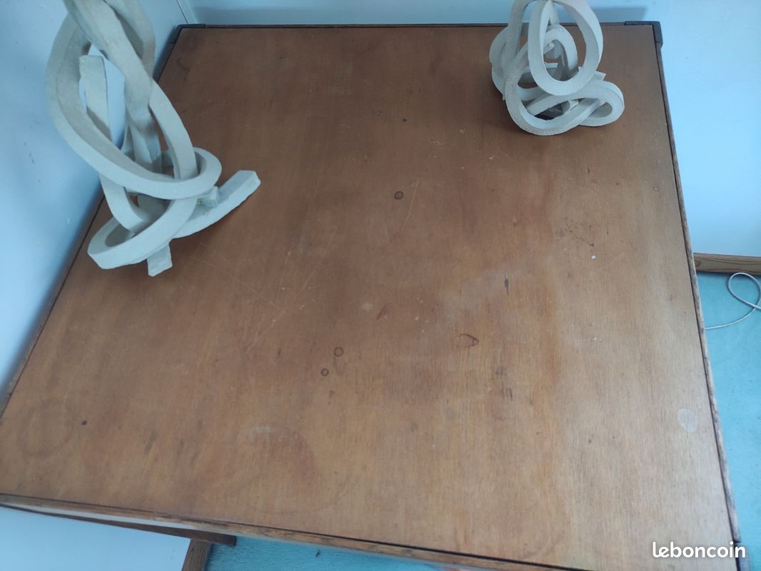 Table en bois (image 2)