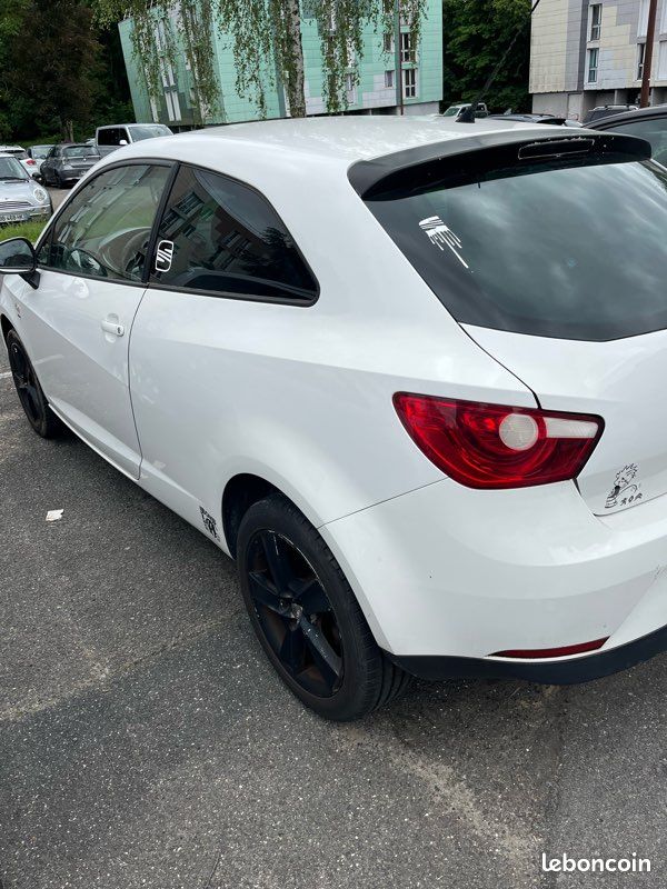 Seat ibiza (image 2)