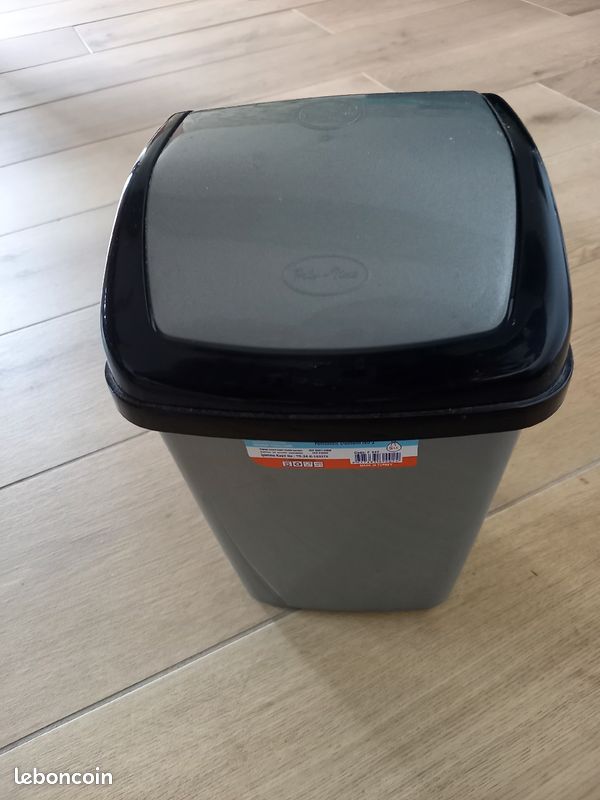 Petite poubelle 5L (image 1)