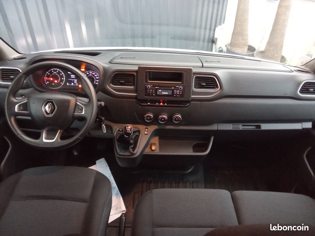 RENAULT Master III L2H2 3300 2.3 DCI 135 Cabine Approfondie 7 Places Grand Confort (image 3)