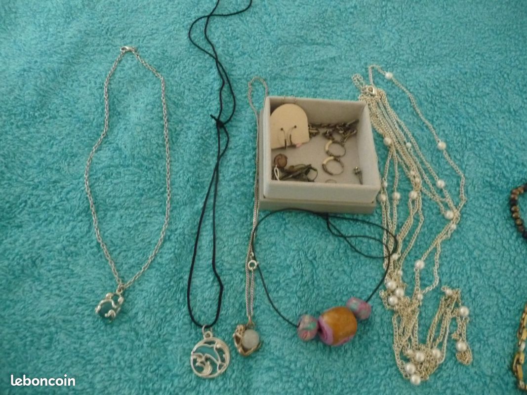 Lot bijoux (image 3)