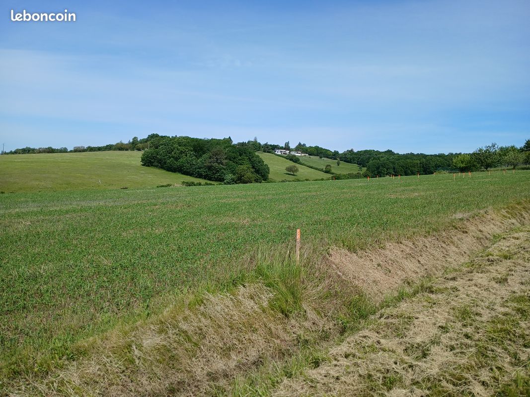Terrain constructible · à Sanilhac · 50 000 €