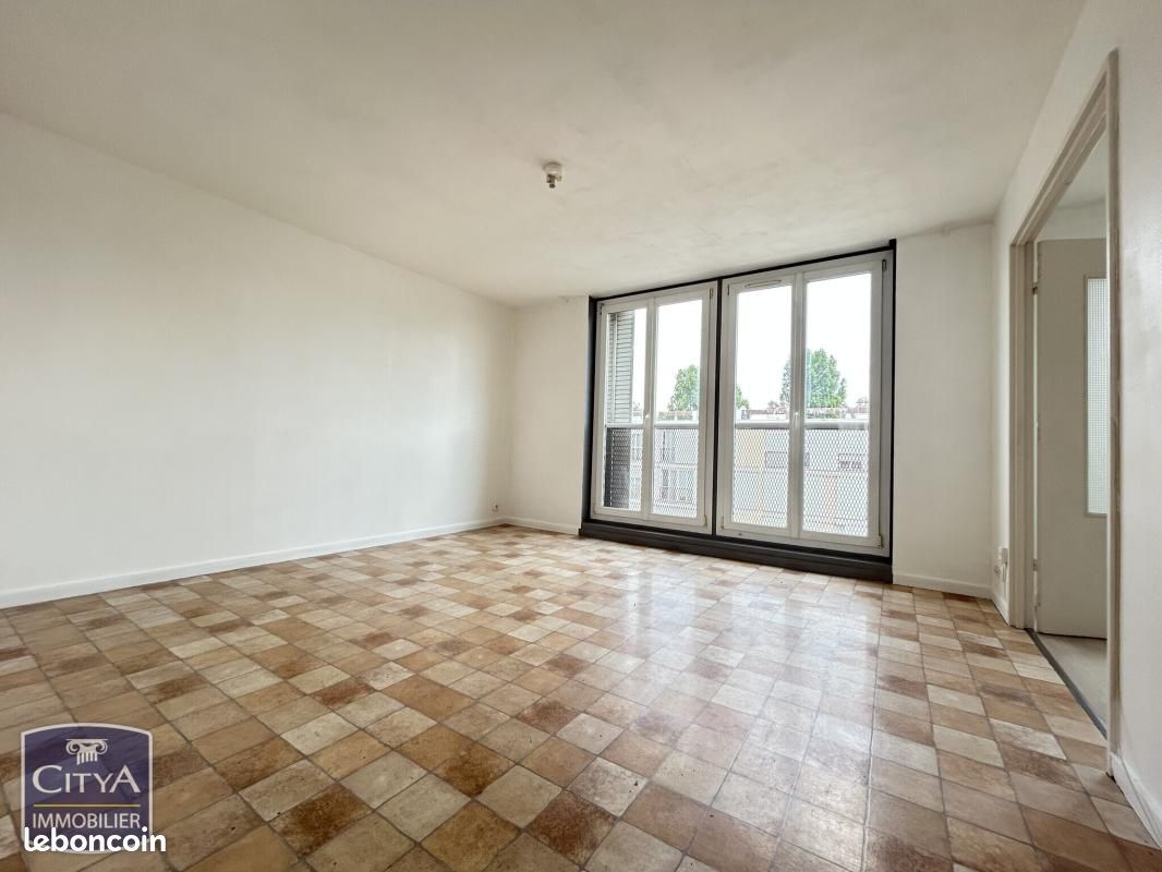 Appartement 4 pièces 73 m² · à Beauvais · 73 m² · 81 000 €