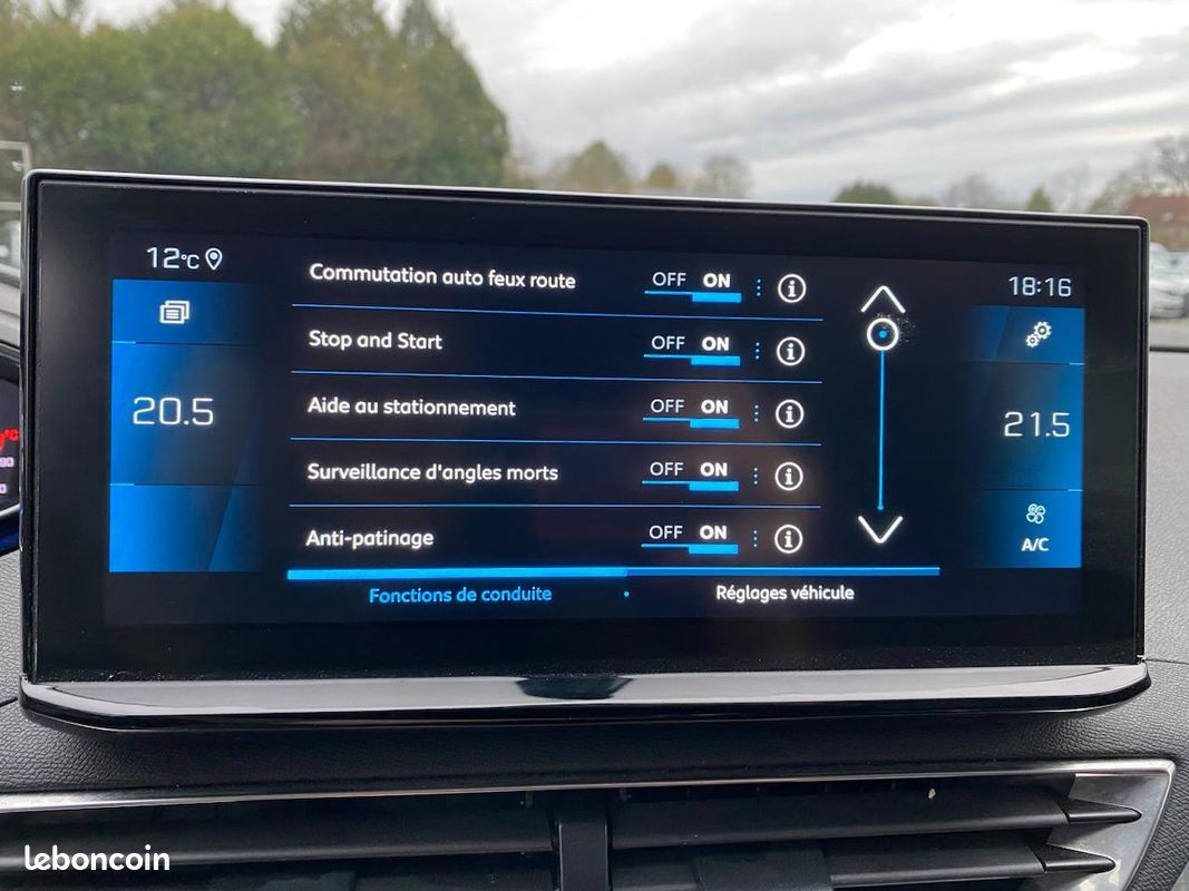 PEUGEOT 3008 1.2i 12V S&S - 130 Allure - Caméra de Recul + GPS (image 13)