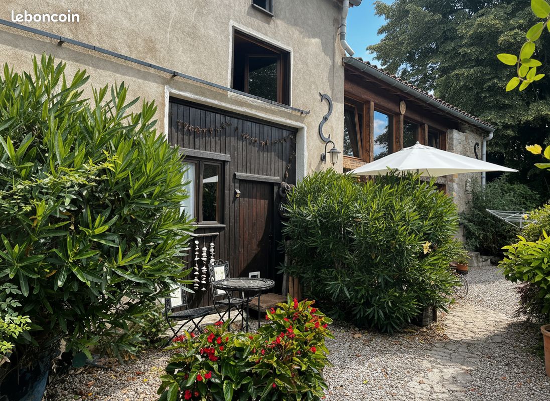 Maison 8 pièces 300 m² · à Rivel · 300 m² · 395 000 €