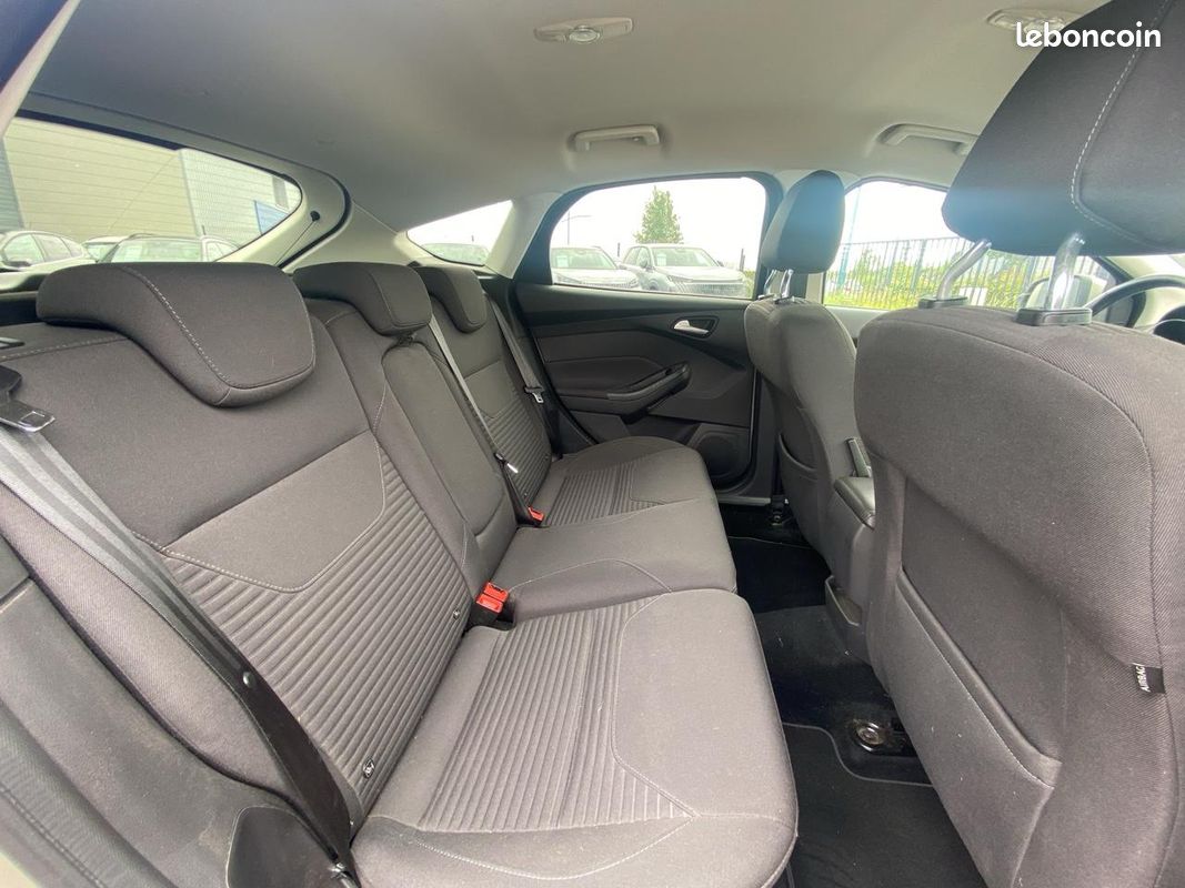 FORD FOCUS 1.5 ecoboost 182 titanium (image 11)