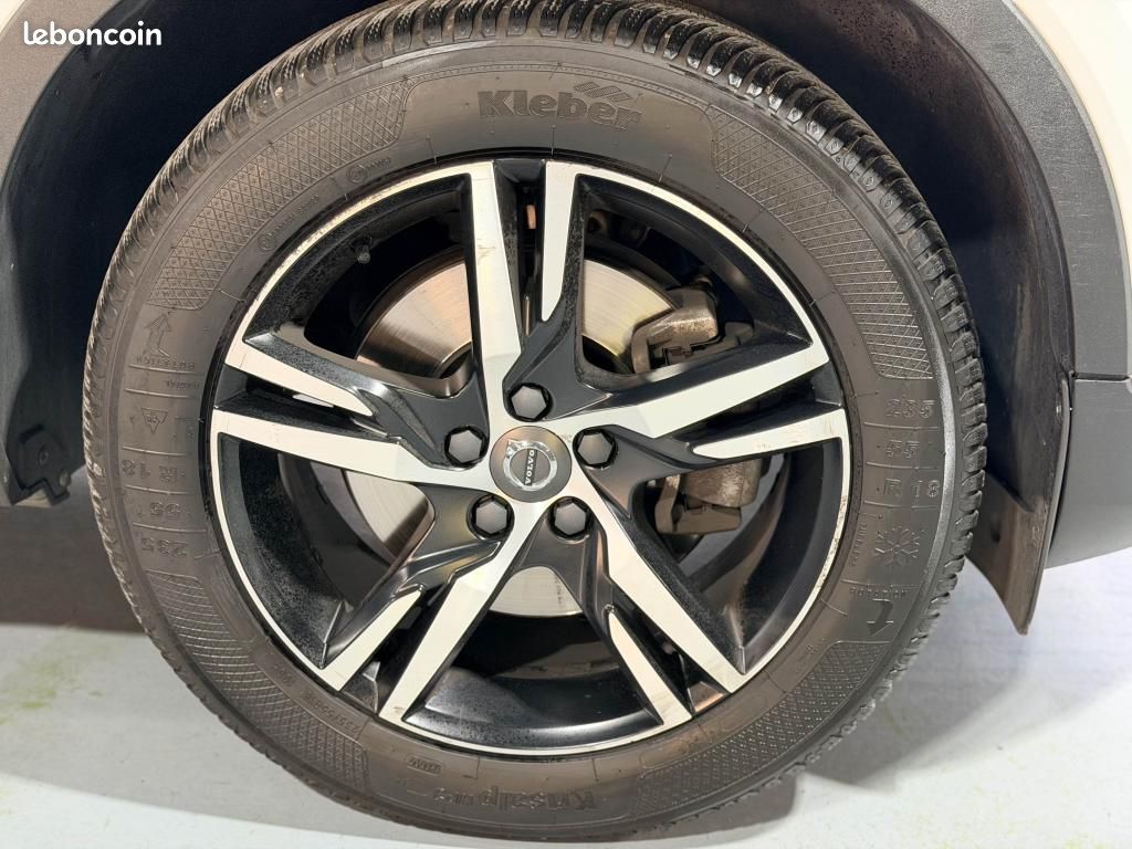 VOLVO XC40 D4 AWD 190 ch Geartronic R-Design- Toit ouvrant- Harman/Kardon- Keyless (image 38)