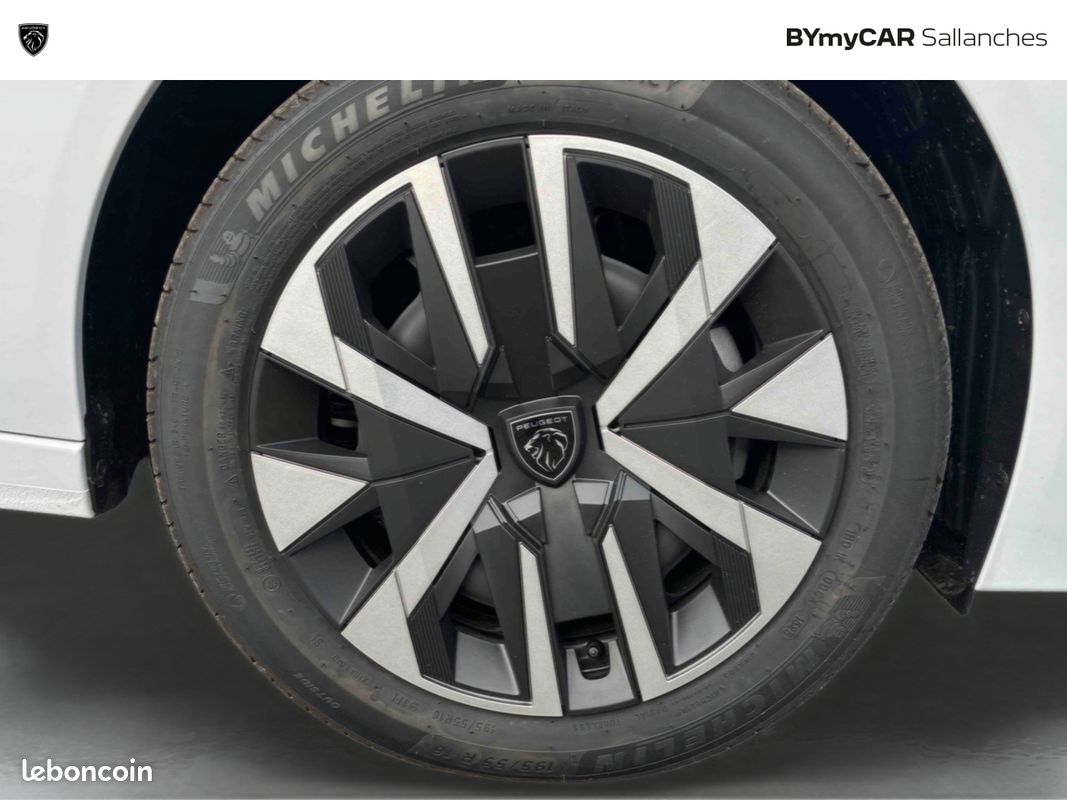 PEUGEOT 208 Hybrid 110 e-DCS6 Style (image 17)