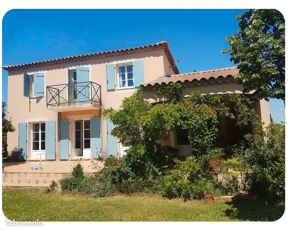 Maison 9 pièces 140 m² · à Bellegarde · 140 m² · 400 000 €