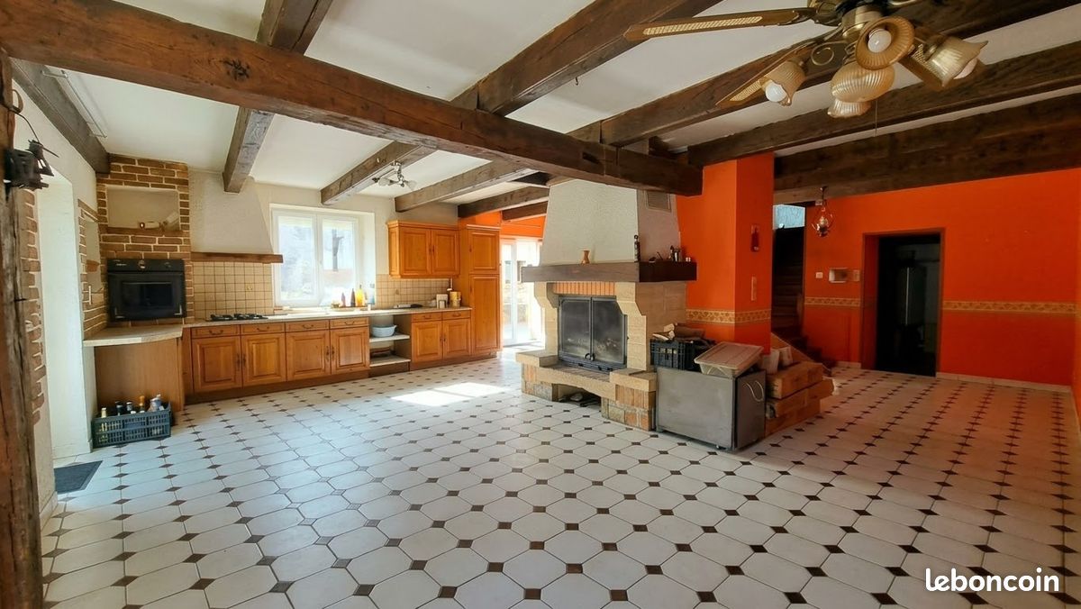 Maison 5 pièces 205 m² · à Savigny · 205 m² · 157 000 €