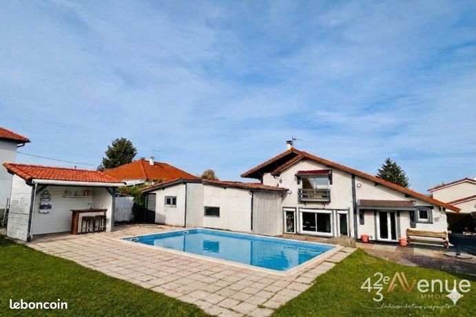 Maison 5 pièces 201 m²